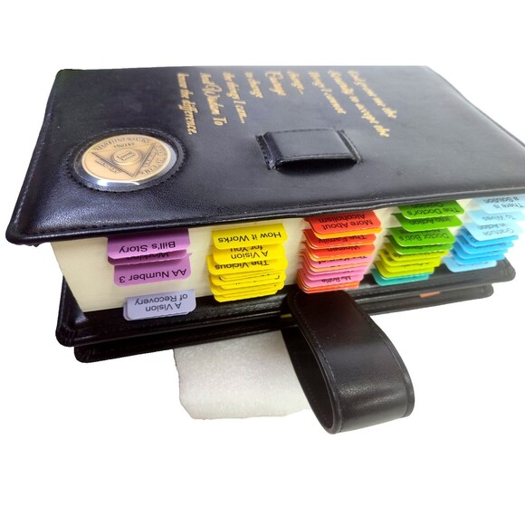 Alcoholics Anonymous Big Book & 12 Steps Set Serenity Prayer Cover AA  Medallion - Picture 7 of 16